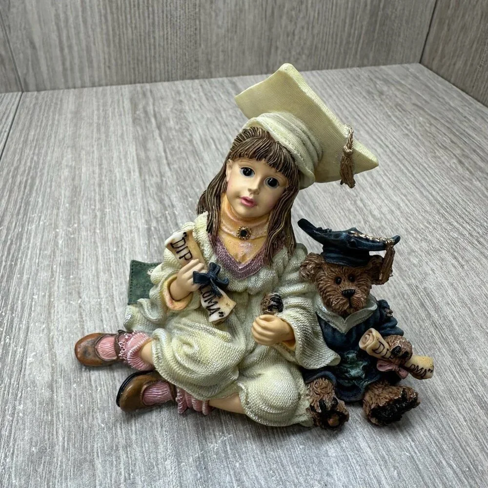 Yesterdays Child Dollstone Graduation Day #3550 Lisa w/ Plato Boyds Bears